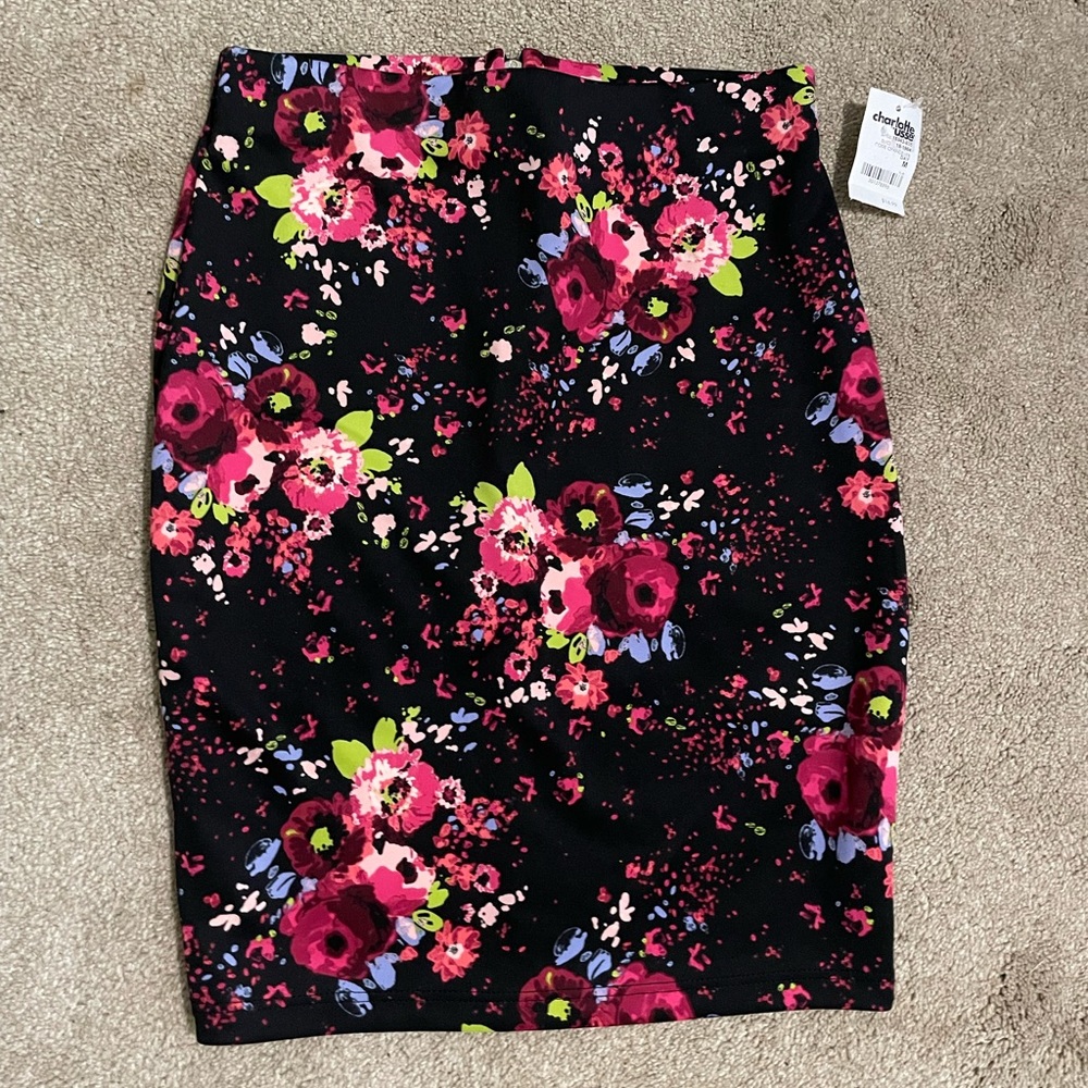 Charlotte Russe Pencil Skirt with Zipper on Back Black Floral Women’s Medium NWT